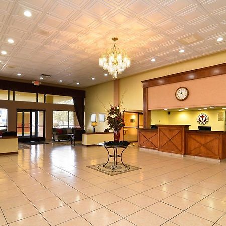 Red Lion Hotel Farmington Interior photo