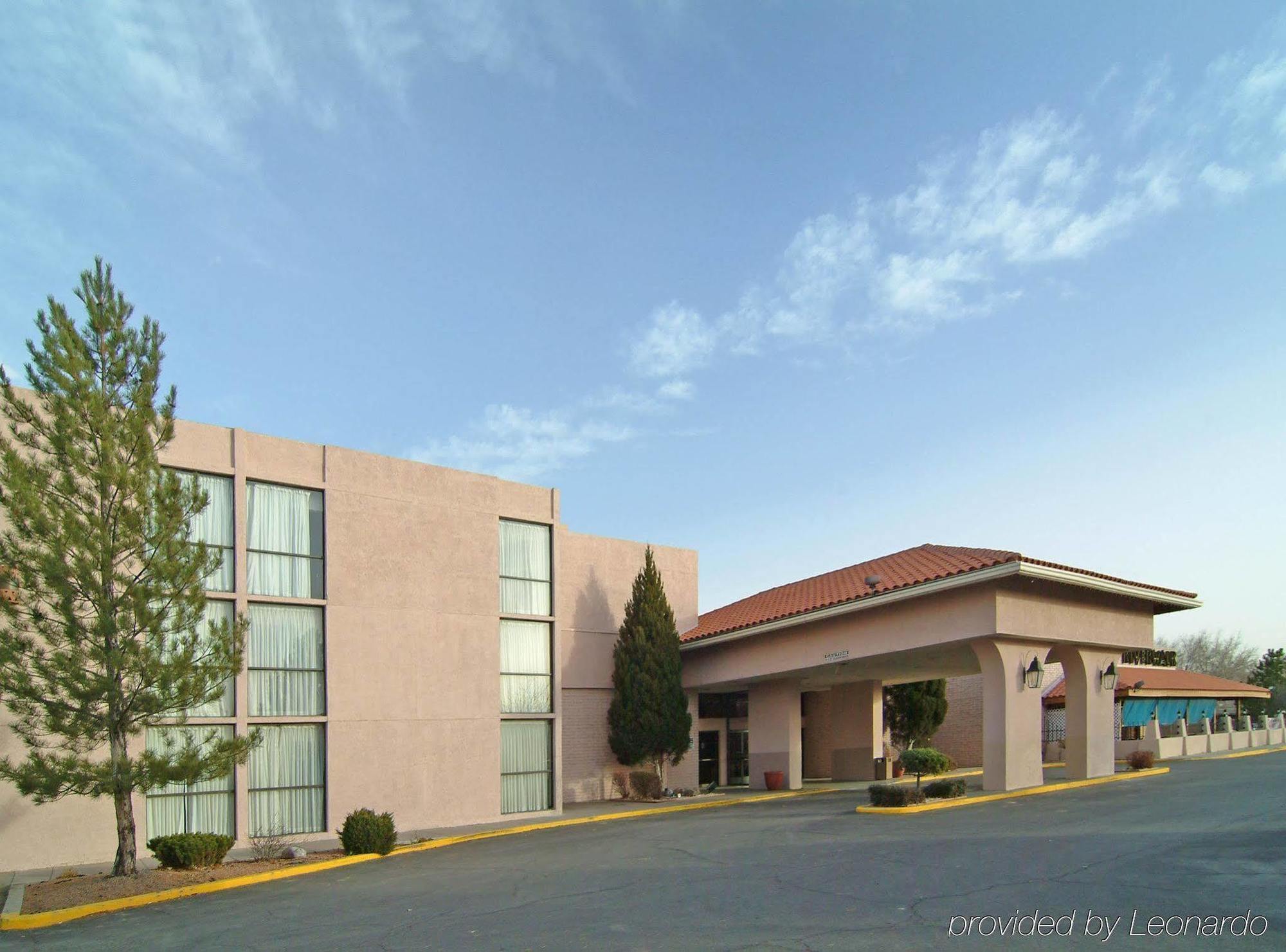 Red Lion Hotel Farmington Exterior photo