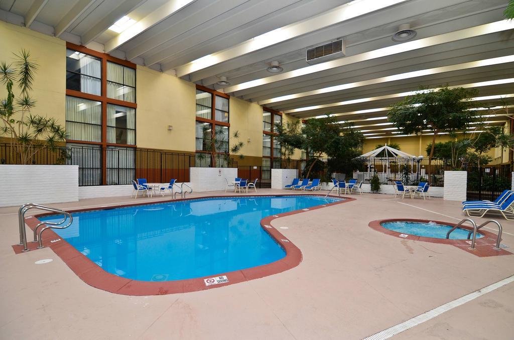 Red Lion Hotel Farmington Facilities photo